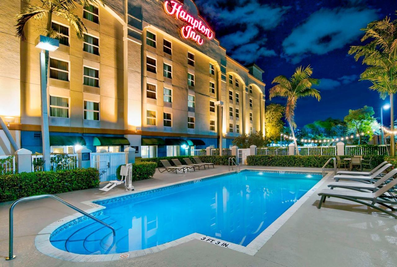 Hampton Inn Ft Lauderdale Airport North Cruise Port Fort Lauderdale Exteriör bild
