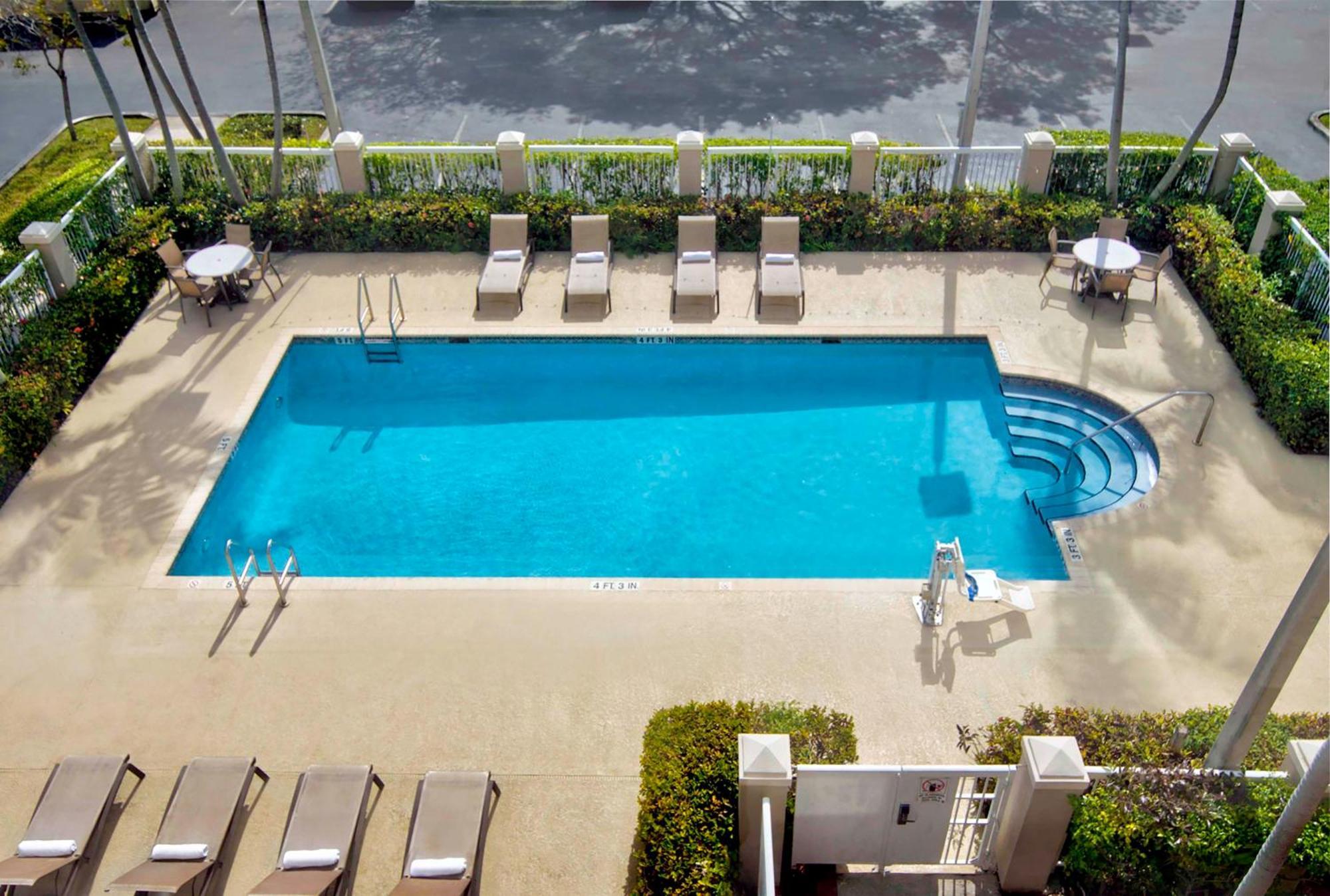 Hampton Inn Ft Lauderdale Airport North Cruise Port Fort Lauderdale Exteriör bild